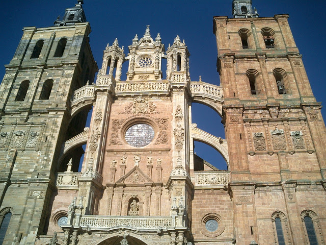 13aaf-foto9-catedraldeastorga