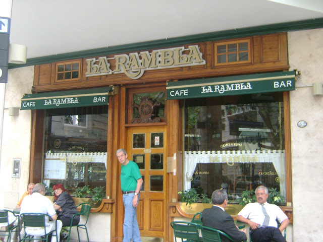 Foto 13 – La Rambla fachada.jpg