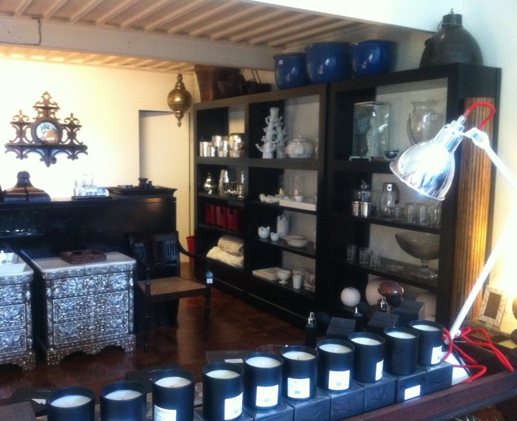 33ef7-foto4a25e225802593esthergiobbishowroom