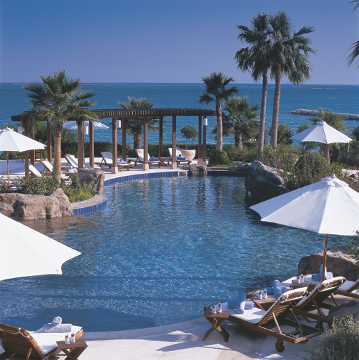 26923-foto16a25e225802593piscinadoritzcarltondoha