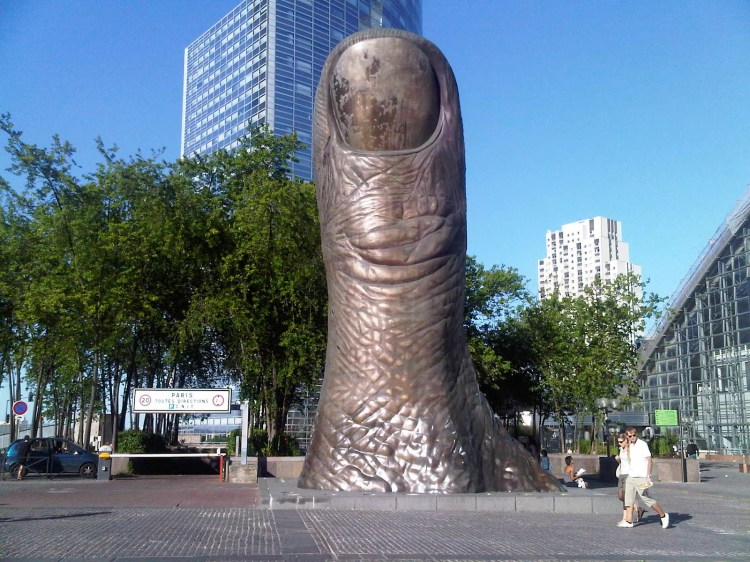 9d733-foto425e225802593lade25cc2581fense25e225802593lepouce