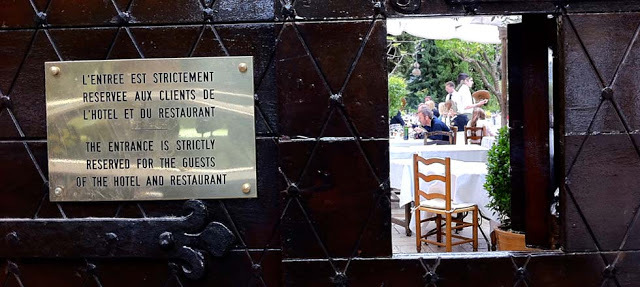 Foto 5 - Entrada do Restaurante Colombe d'Or