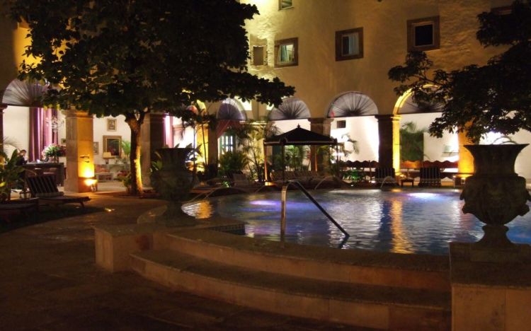 pestana-convento-do-carmo-hotel-views11