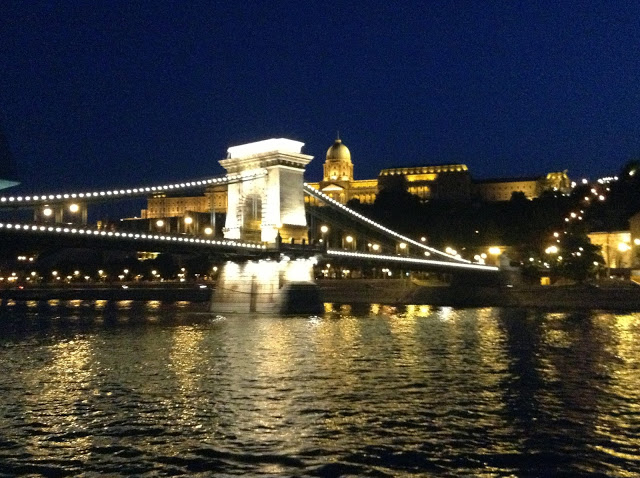 894e3-pontedascorrentesbudapeste