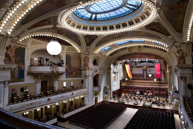 fcbfd-smetana_hall_at_the_municipal_house_2528obecni_dum2529wiki