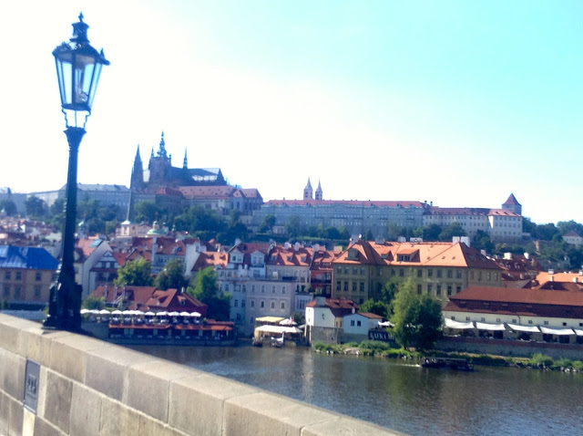 Foto 1 - Vista de Praga com o Castelo ao Fundo