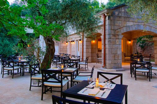 0b537-aman-sveti-stefan-01__49661_zoom-2