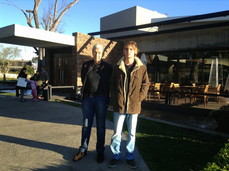 80f10-102brestaurante2brosa2bnegra2b1