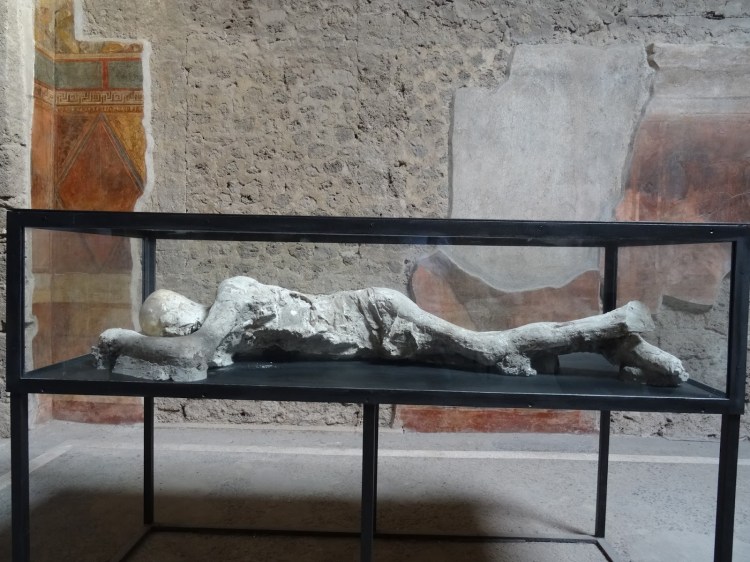 db404-foto2b62b-2bpompeia240-p