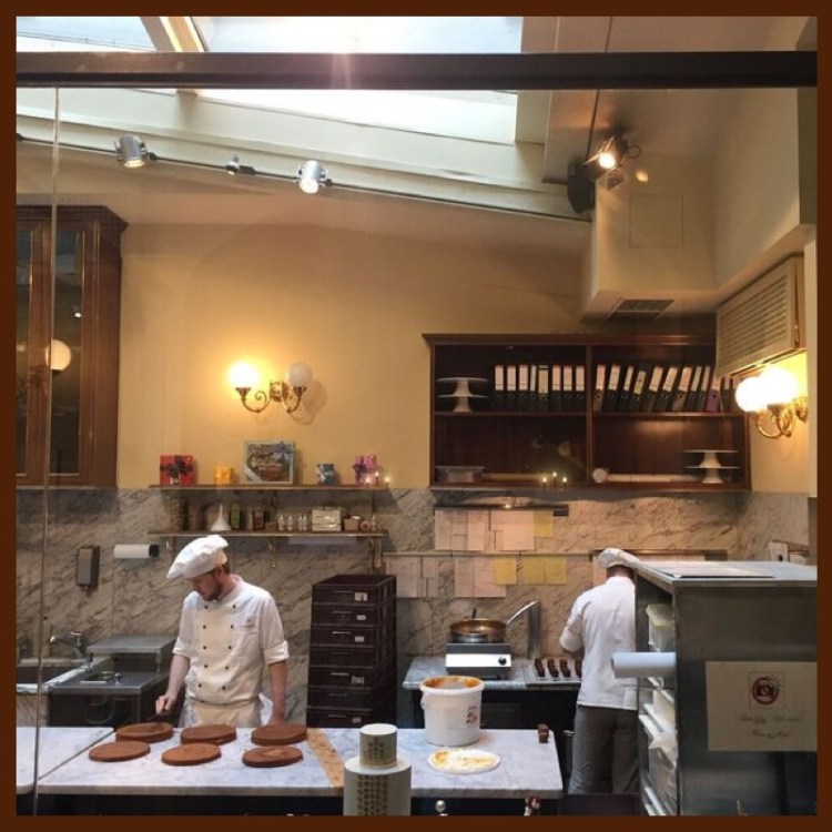 foto-5-confeitaria-demel